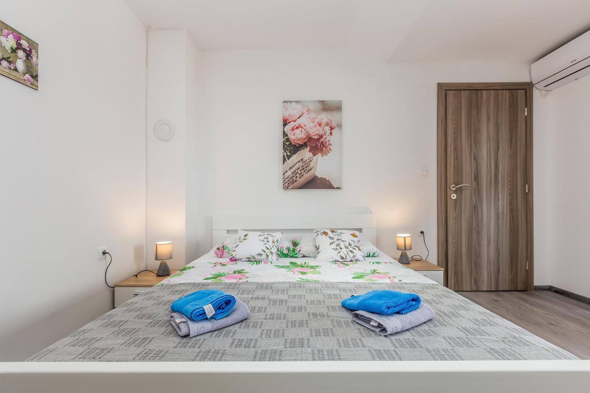 Apartmani Tena Njivice Eksteriør billede
